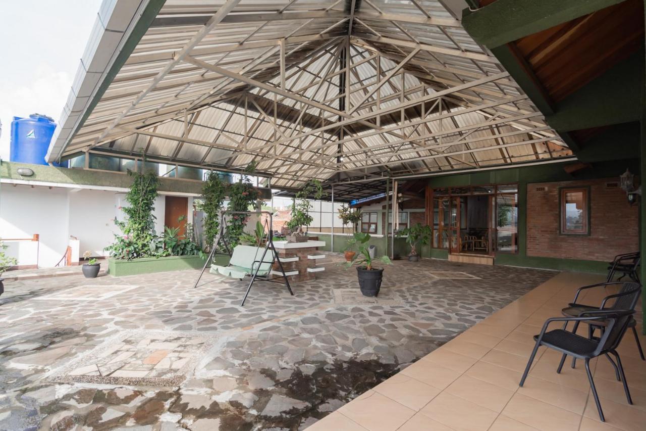 Samakta Guest House Lembang Zewnętrze zdjęcie